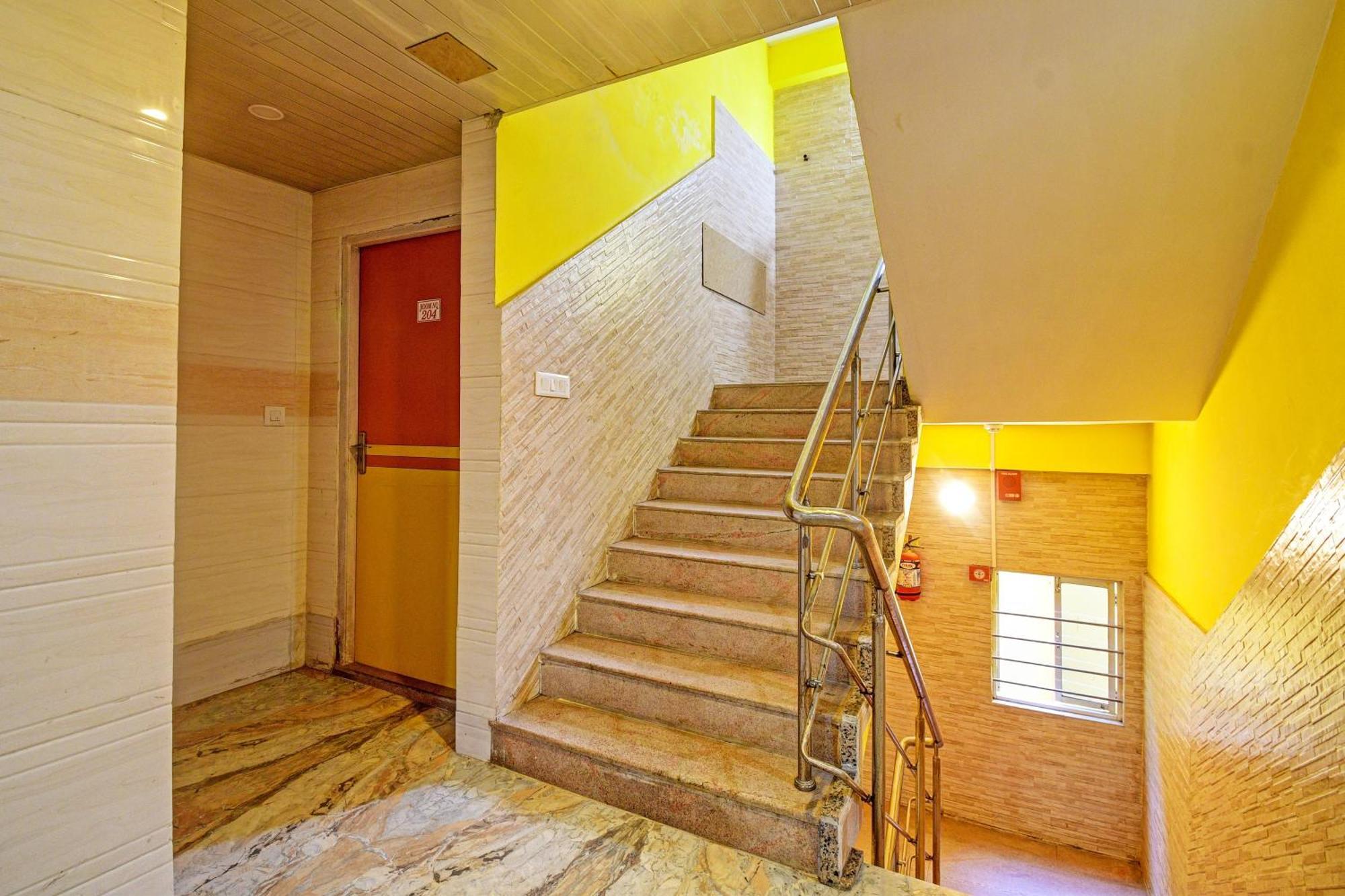 Hotel O Royal Inn Kalkuta Zewnętrze zdjęcie